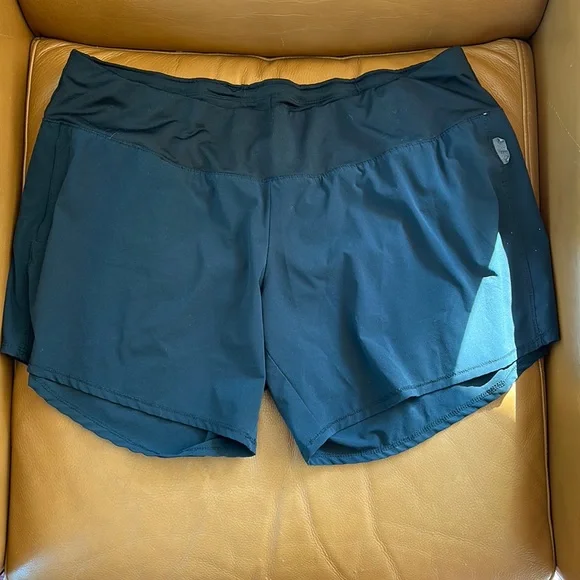 oiselle Shorts Oiselle Long Roga Shorts Size 2 Poshmark
